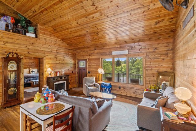 495 Shadrick Ferry Road, Frankfort, KY 40601