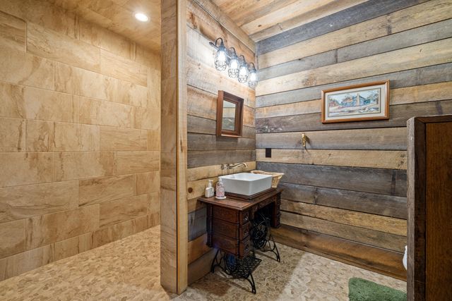 495 Shadrick Ferry Road, Frankfort, KY 40601