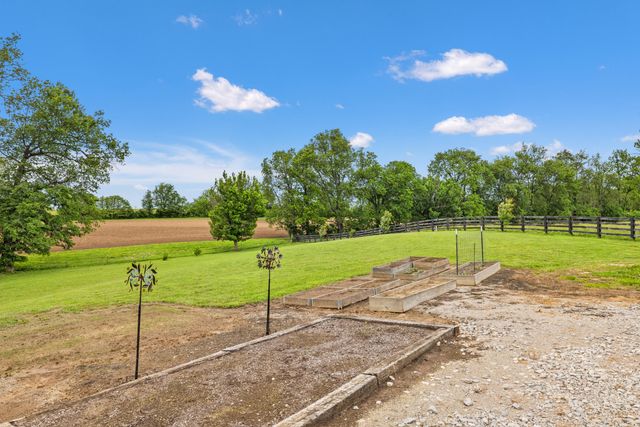 495 Shadrick Ferry Road, Frankfort, KY 40601