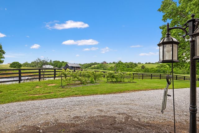 495 Shadrick Ferry Road, Frankfort, KY 40601