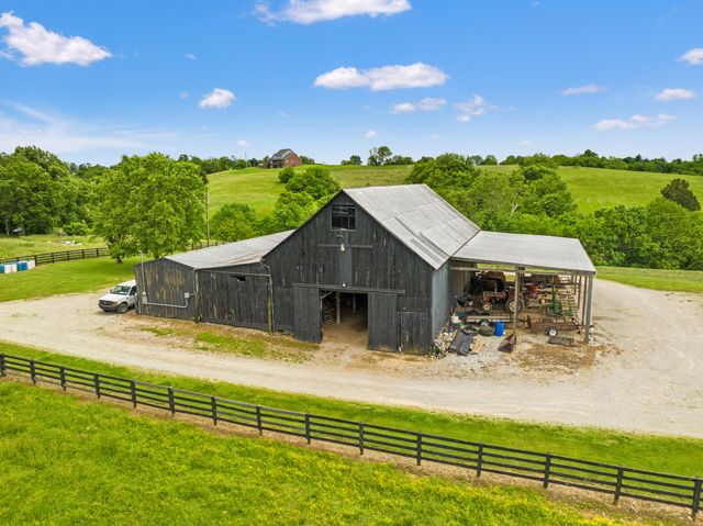 495 Shadrick Ferry Road, Frankfort, KY 40601