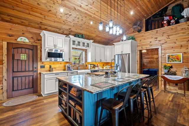 495 Shadrick Ferry Road, Frankfort, KY 40601