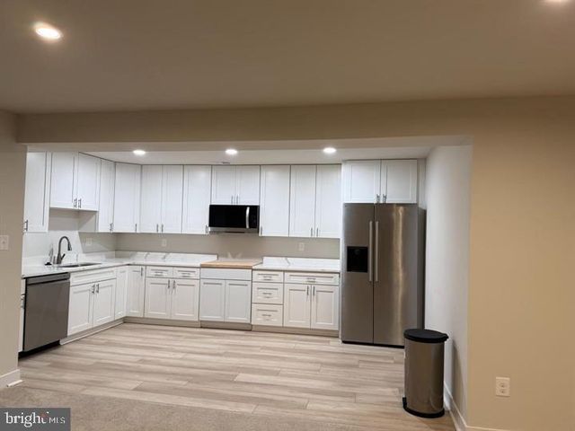 39 OAK RD, Stafford, VA 22556
