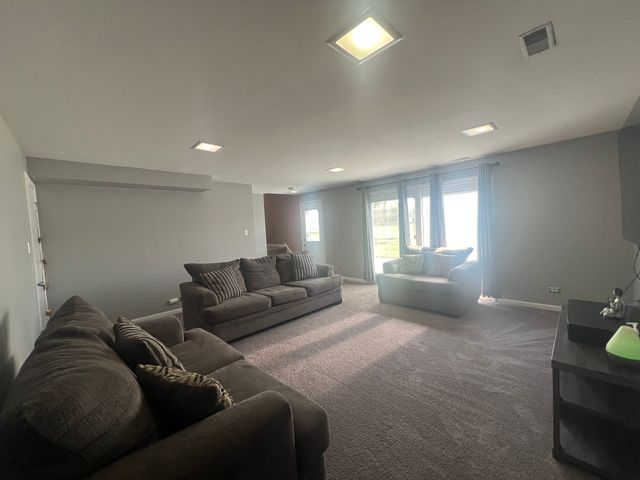 18840 May Avenue, Homewood, IL 60430