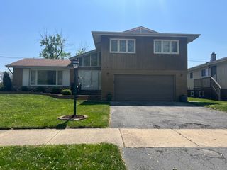 18840 May Avenue, Homewood, IL 60430