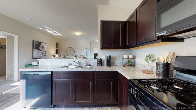 15704 Draft Street, Kellyville, OK 74039