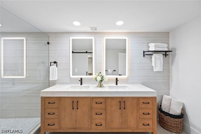 6360 Pelican Bay BLVD C105, Naples, FL 34108