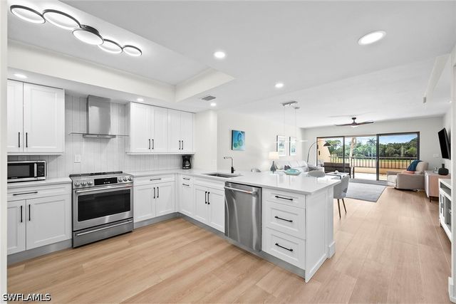 6360 Pelican Bay BLVD C105, Naples, FL 34108