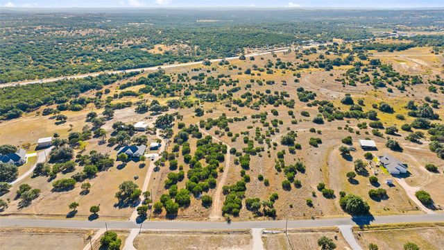 386 Appaloosa RUN, Johnson City, TX 78663