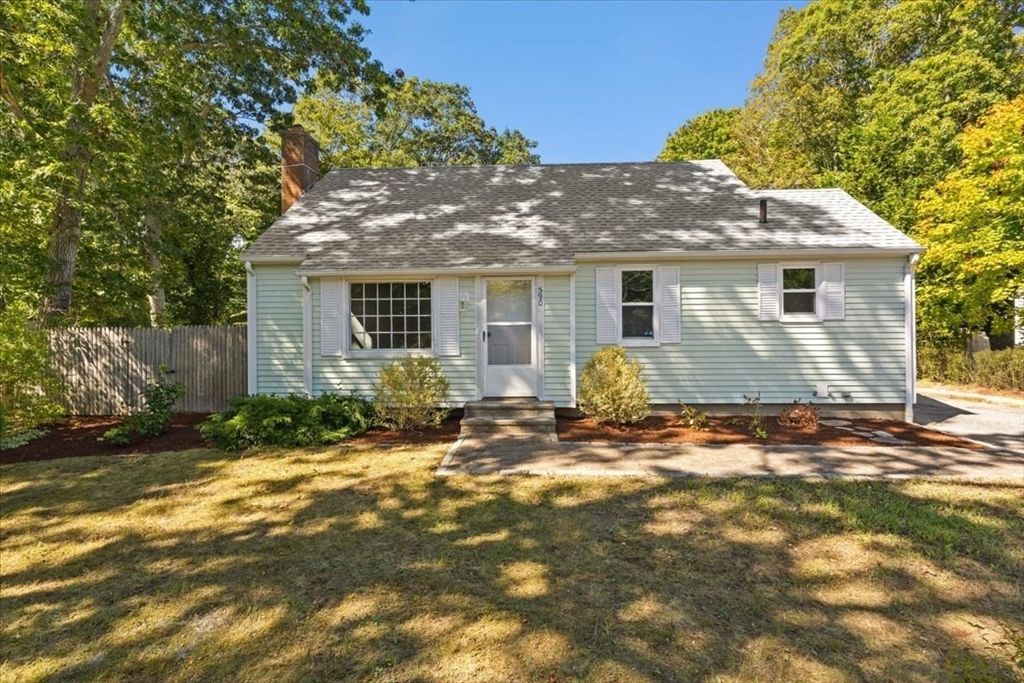 590 Sandwich Rd, Falmouth, MA 02536