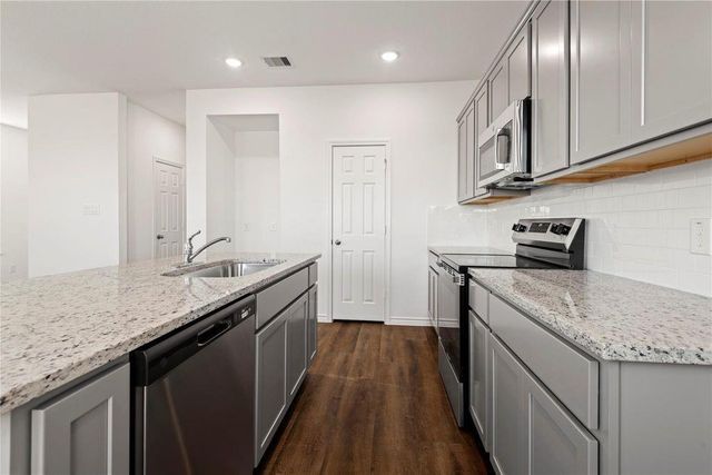 820 Stoney Point Lane, Dayton, TX 77535