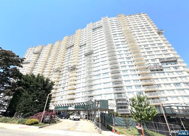 555 North Avenue, Fort Lee, NJ 07024