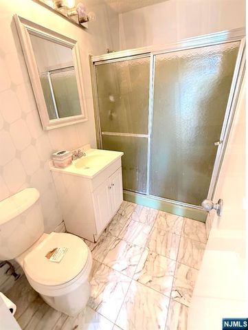 555 North Avenue, Fort Lee, NJ 07024