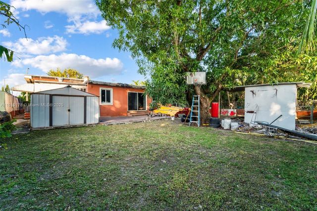 2840 NW 4th St, Miami, FL 33125