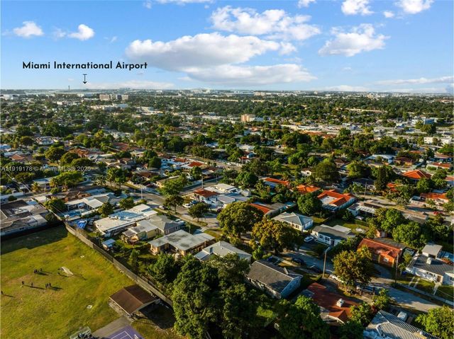 2840 NW 4th St, Miami, FL 33125