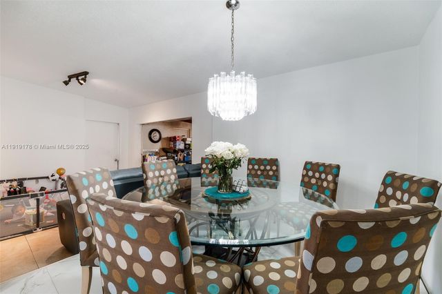 2840 NW 4th St, Miami, FL 33125