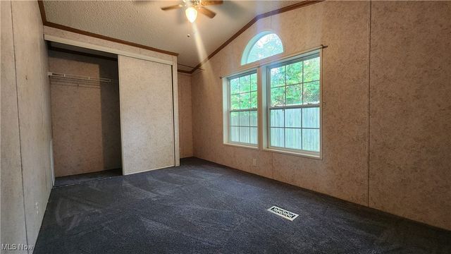 67 E King Street, Zanesville, OH 43701