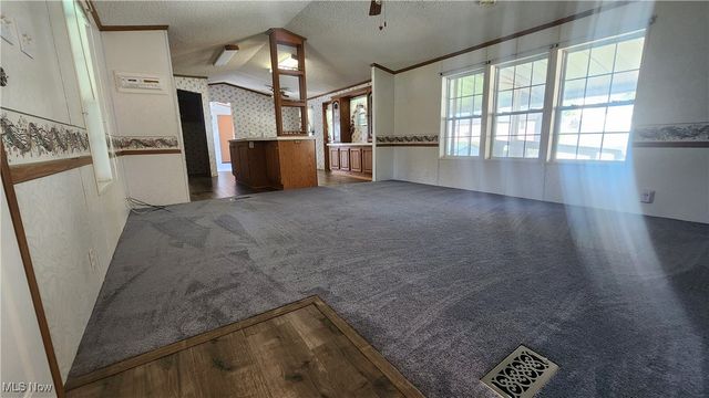 67 E King Street, Zanesville, OH 43701