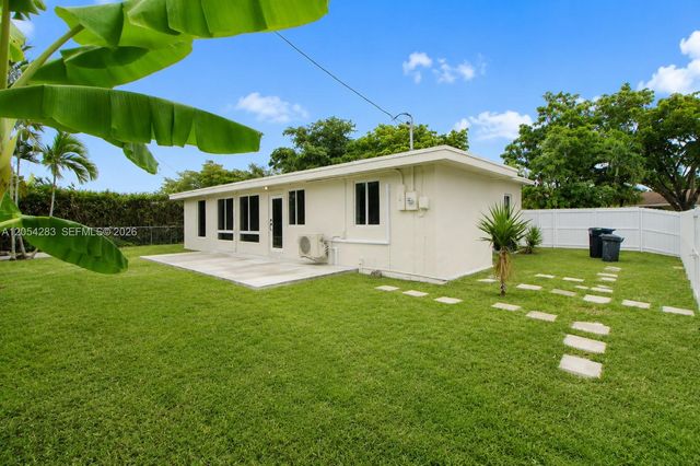 6410 SW 17th St, West Miami, FL 33155