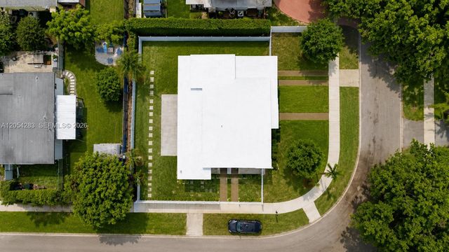 6410 SW 17th St, West Miami, FL 33155