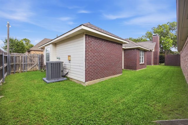1009 Mccoy Drive, Irving, TX 75062