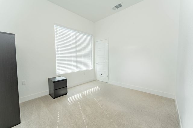 3811 N Santa Fe Street, Visalia, CA 93292