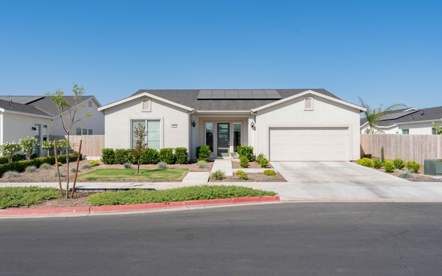 3811 N Santa Fe Street, Visalia, CA 93292