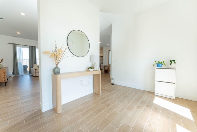 3811 N Santa Fe Street, Visalia, CA 93292