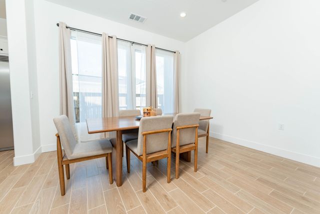 3811 N Santa Fe Street, Visalia, CA 93292