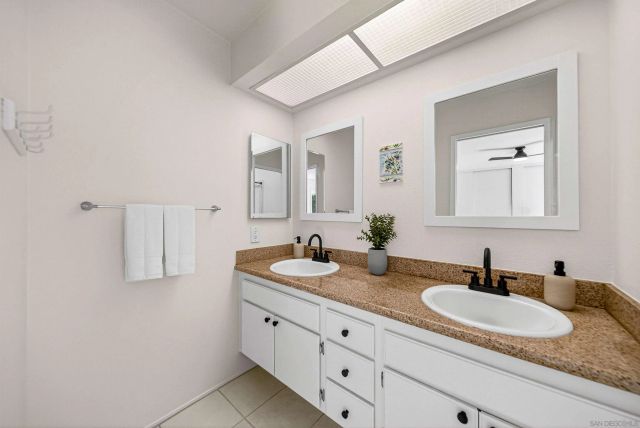 2944 Cottingham St, Oceanside, CA 92054