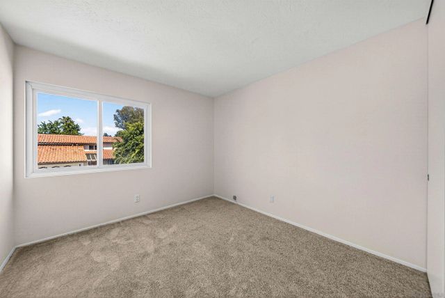2944 Cottingham St, Oceanside, CA 92054