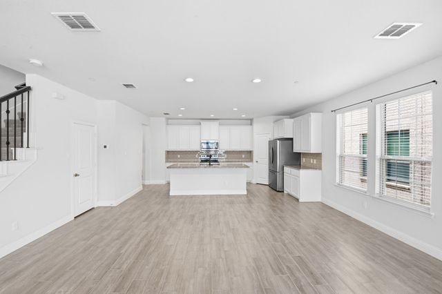 5960 Bursey Road, Watauga, TX 76148