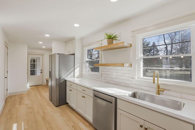 944 Fieldson Drive, Heath, OH 43056