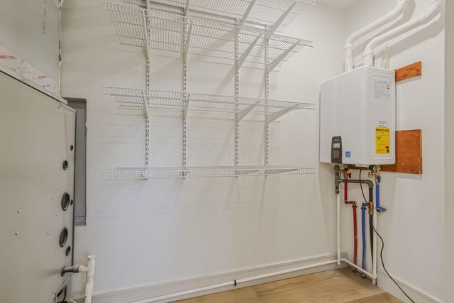 944 Fieldson Drive, Heath, OH 43056