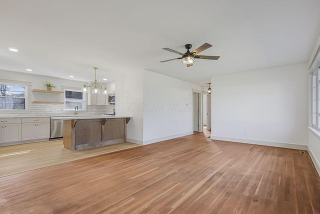 944 Fieldson Drive, Heath, OH 43056