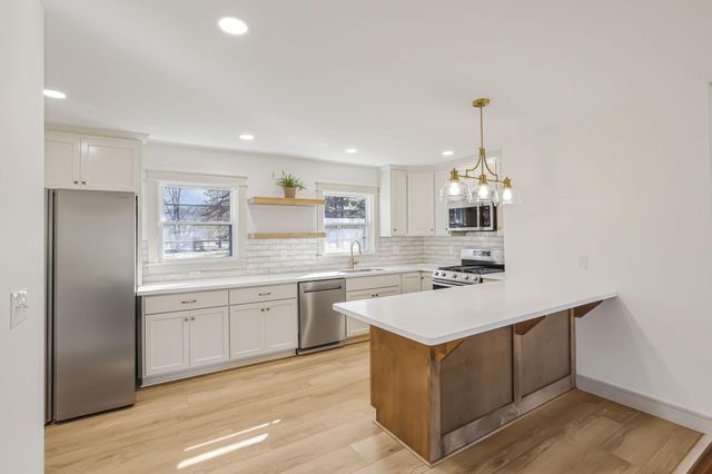 944 Fieldson Drive, Heath, OH 43056