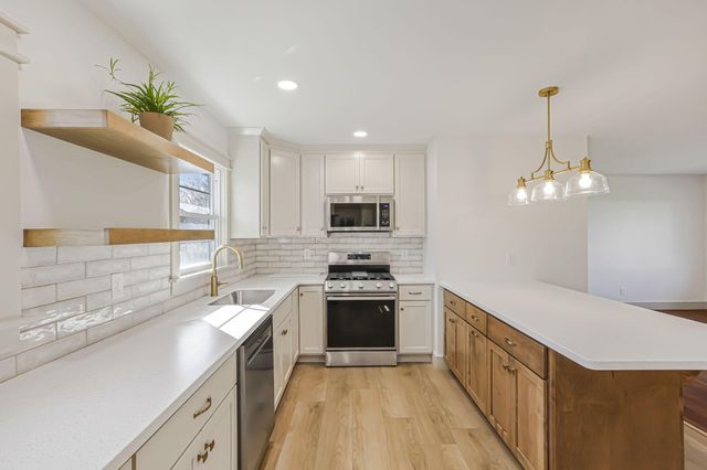 944 Fieldson Drive, Heath, OH 43056