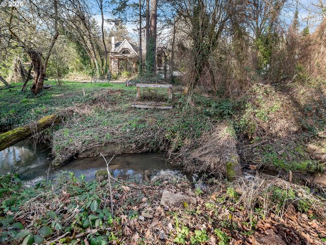 5123 Sw BEAVERTON HILLSDALE Hwy, Portland, OR 97221