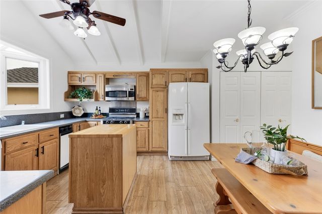 17716 Nordhoff Street, Northridge, CA 91325