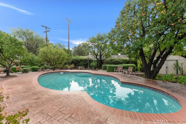 17716 Nordhoff Street, Northridge, CA 91325