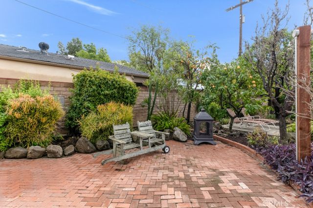 17716 Nordhoff Street, Northridge, CA 91325