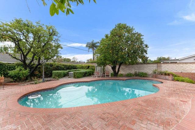 17716 Nordhoff Street, Northridge, CA 91325