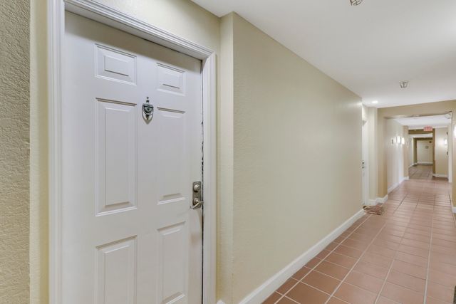 630 S Sapodilla Avenue S 411, West Palm Beach, FL 33401