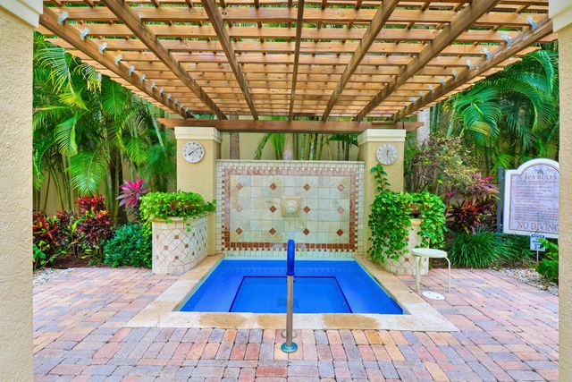 630 S Sapodilla Avenue S 411, West Palm Beach, FL 33401