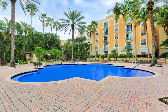 630 S Sapodilla Avenue S 411, West Palm Beach, FL 33401