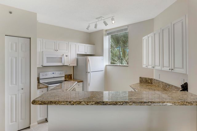 630 S Sapodilla Avenue S 411, West Palm Beach, FL 33401