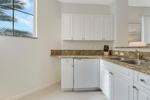 630 S Sapodilla Avenue S 411, West Palm Beach, FL 33401