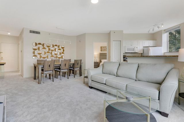 630 S Sapodilla Avenue S 411, West Palm Beach, FL 33401