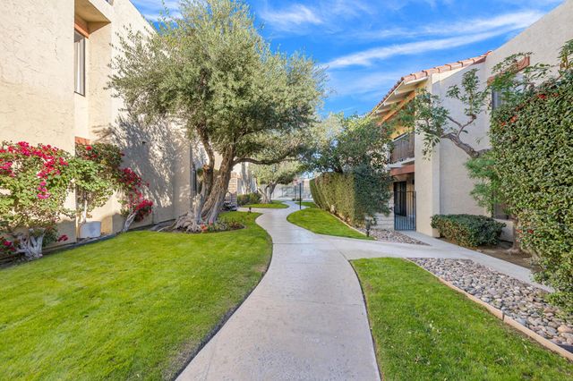 1407 N Sunrise Way 28, Palm Springs, CA 92262