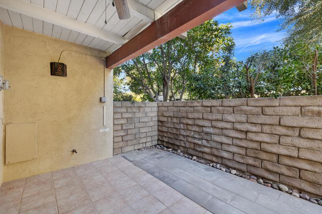 1407 N Sunrise Way 28, Palm Springs, CA 92262